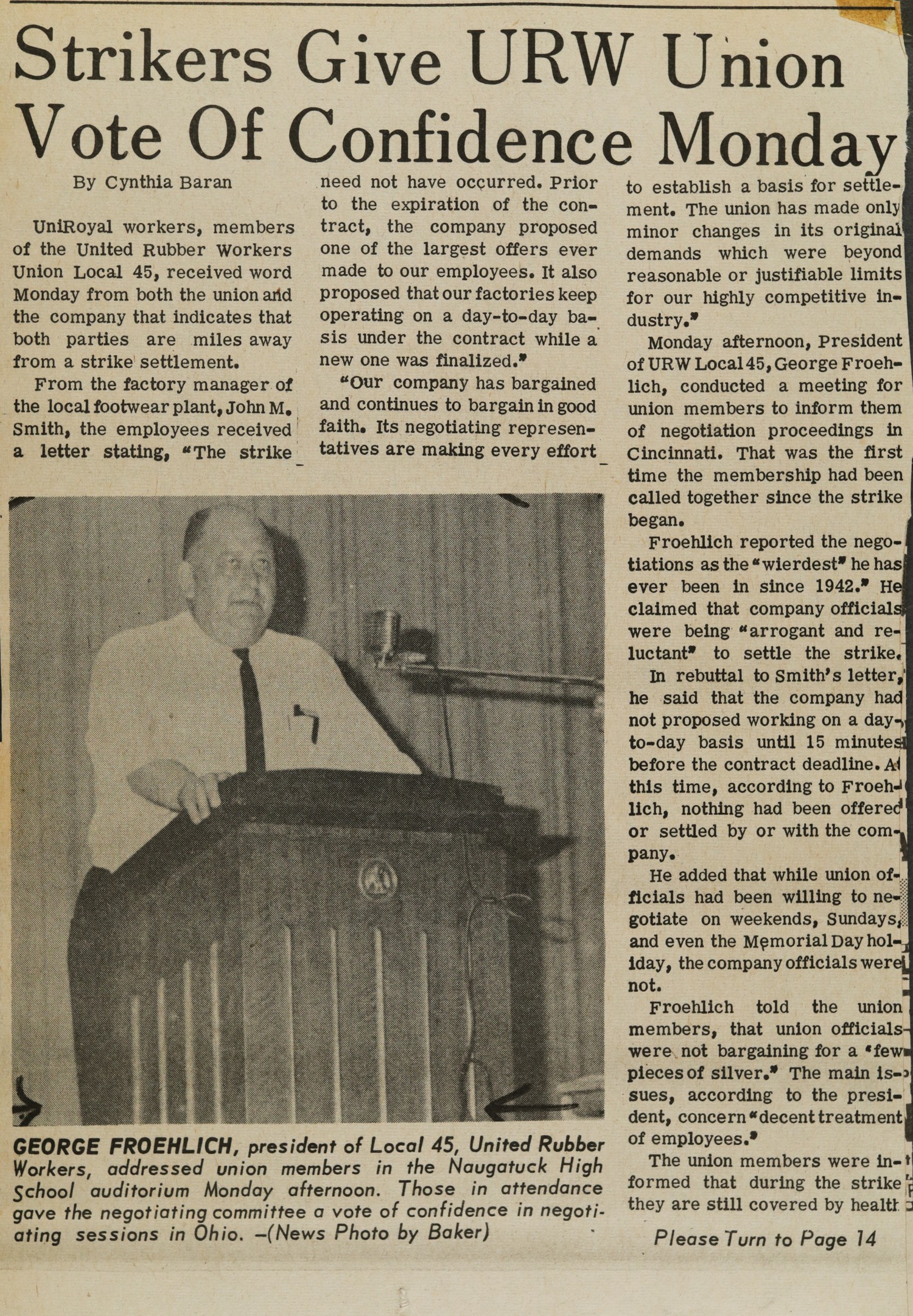 Strikers Give URW Union Vote Of Confidence Monday