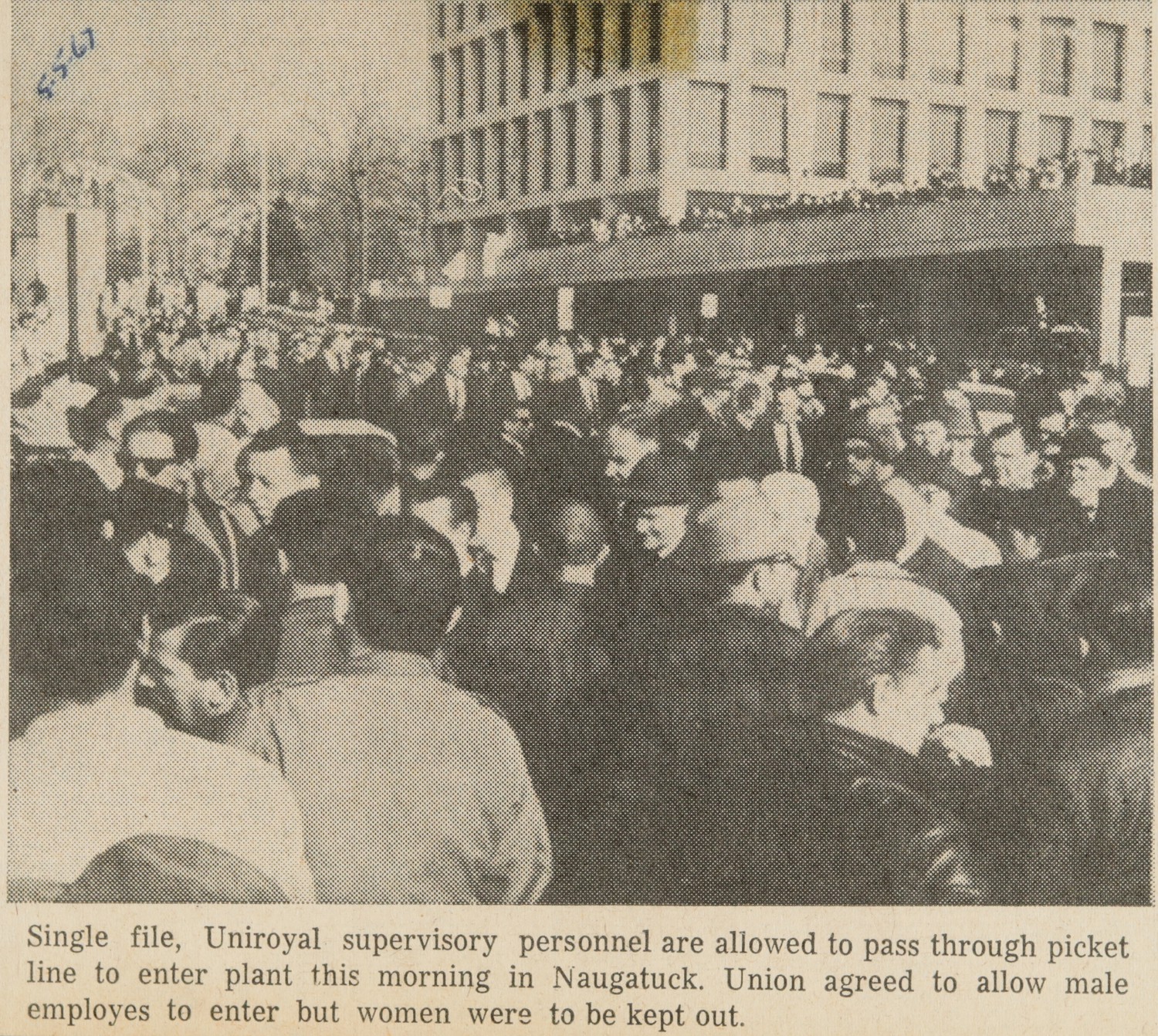 Single file, Uniroyal supervisory personnel are allowed to pass through picket line to enter plant this morning in Naugatuck. Union agreed to allow male employes to enter but women were to be kept out.