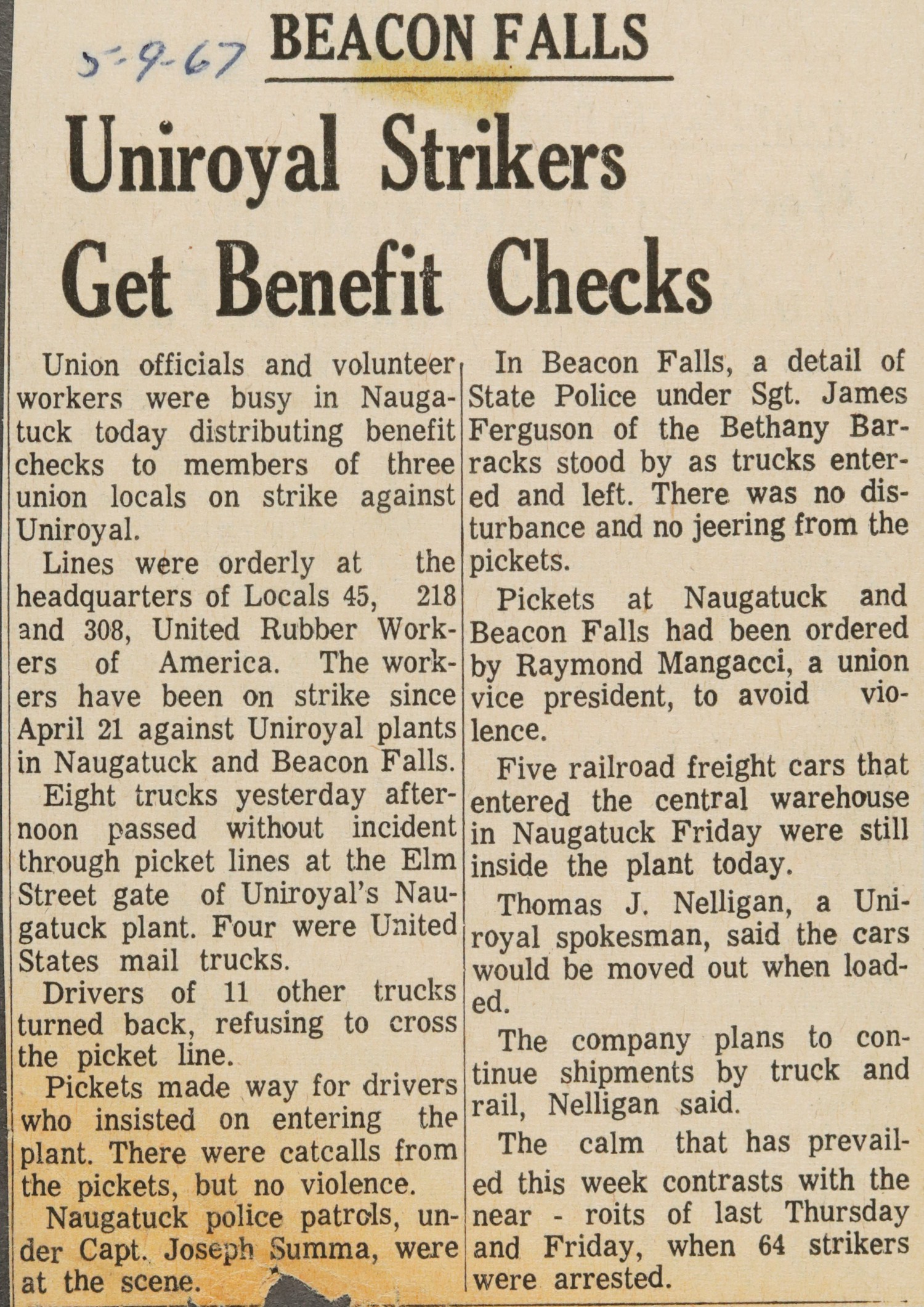 Uniroyal Strikers Get Benefit Checks